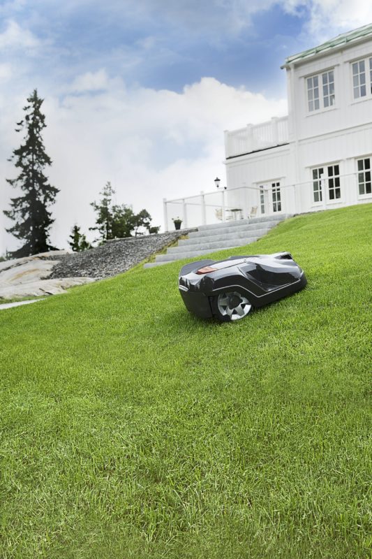 Robotic Mower Mowing lawn up hill